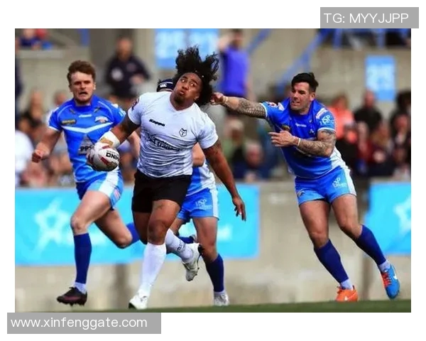 长发足球明星的魅力与风格揭秘他们如何在绿茵场上展现个性与实力